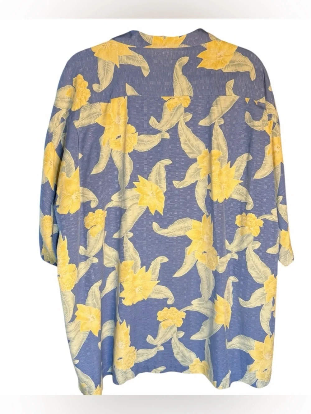 Tommy Bahama 100% Silk Floral Button-Down Hawaiian Shirt